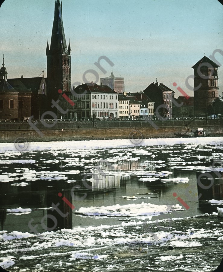 Der Rhein im WInter (foticon-600-simon-duesseldorf-340-029.jpg)